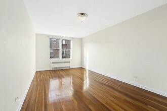 Building Photo - 2104 Holland Ave