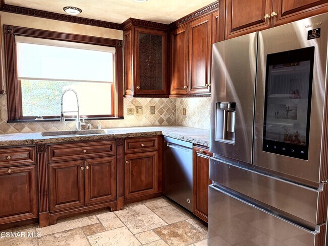 Building Photo - 29608 Lazy Oak Pl