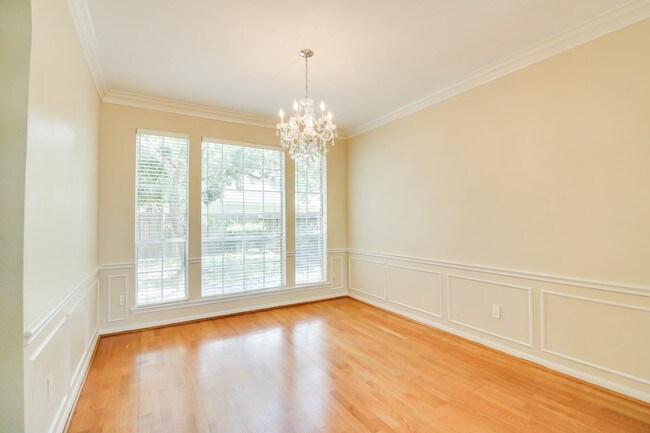 Building Photo - 7419 Pleasant Ridge Dr