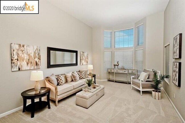 Building Photo - 410 Jonathan Ridge Dr