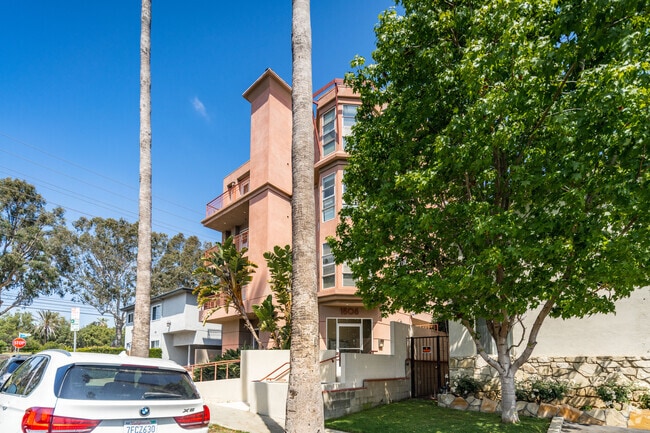 Exterior - 1506 Corinth Ave