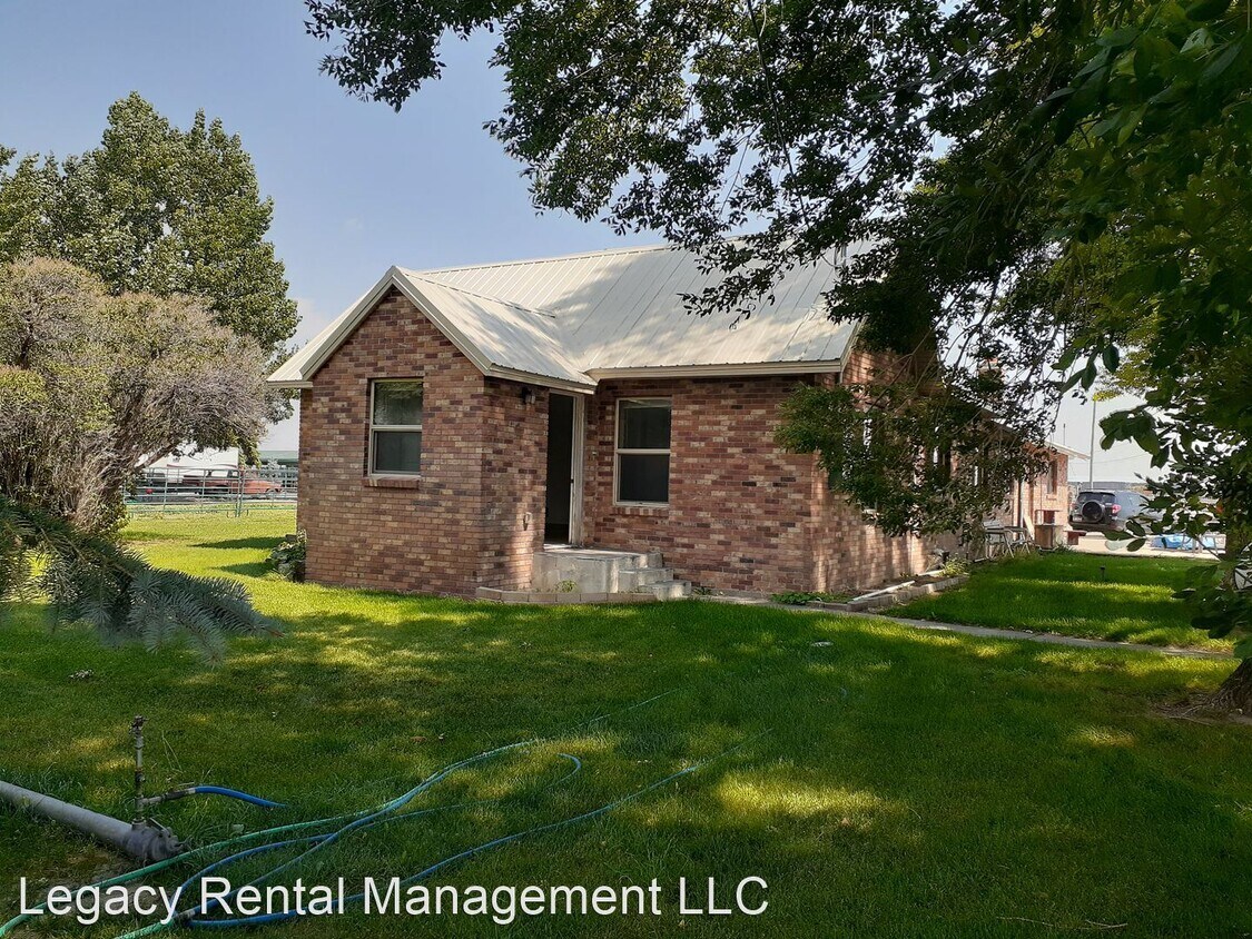 Primary Photo - 3 br, 2 bath House - 6788 N Yellowstone