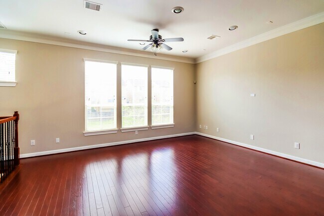 Foto del edificio - 10738 Clearview Villa Pl