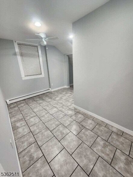 Foto del edificio - 235 Spring St