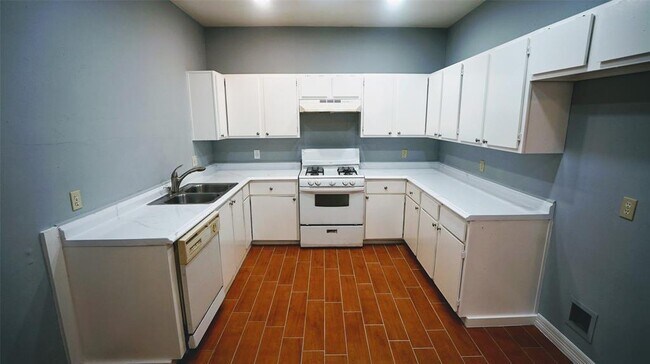 Foto del edificio - 11047 Albury Dr