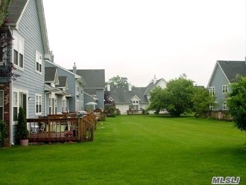 Building Photo - 18 Maple Wing Dr