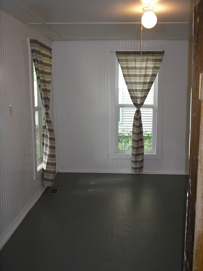 Foto del edificio - 904 S Connor Ave