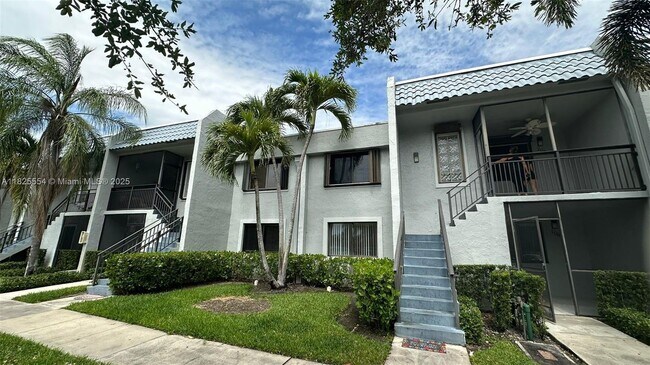 Foto del edificio - 16551 Blatt Blvd