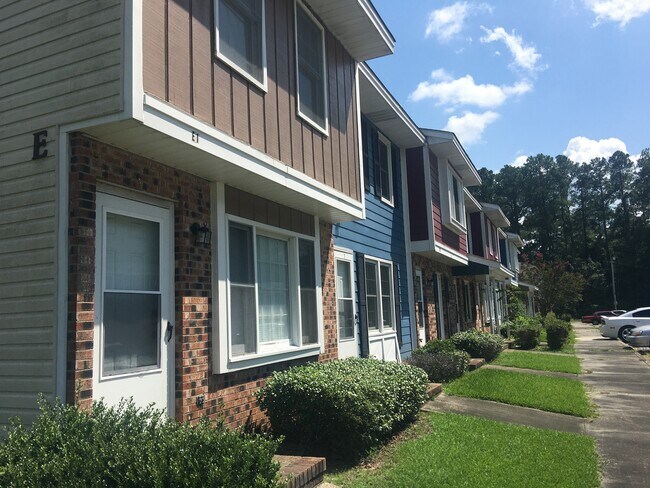 Foto del edificio - Lakeside Apartments