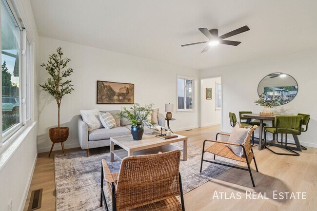 Foto del edificio - 1017 E Las Animas St