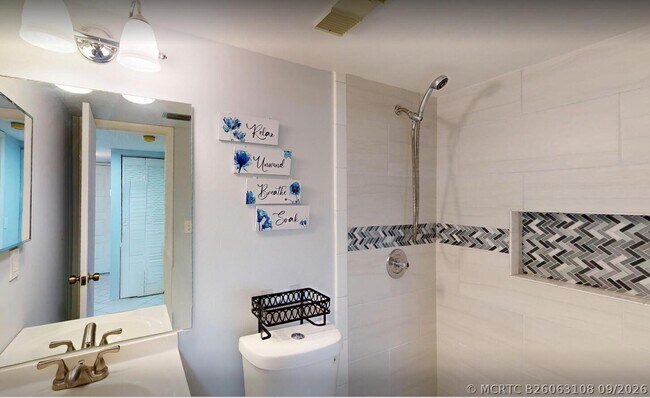 Building Photo - 7142 Golf Colony Ct