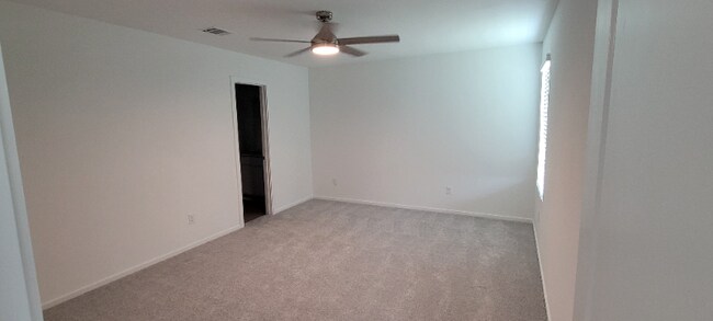 Foto del edificio - 25432 Birch Ln