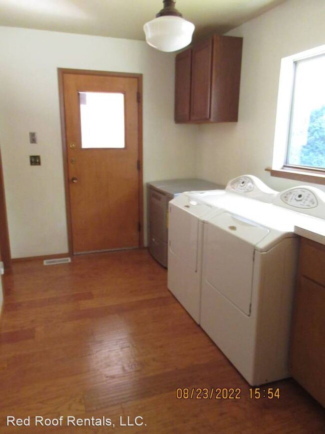 Foto del edificio - 3 br, 1.5 bath House - 520 152nd St East