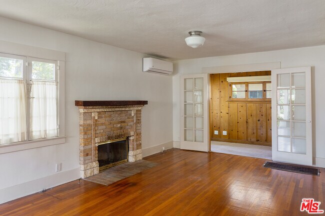 Building Photo - 759 N Edinburgh Ave