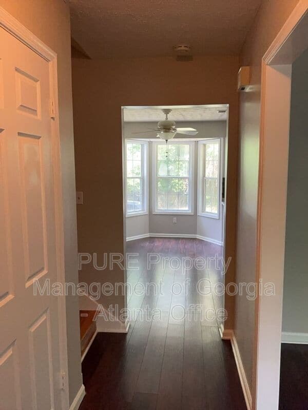 Photo - 3227 Stonewall Dr NW House