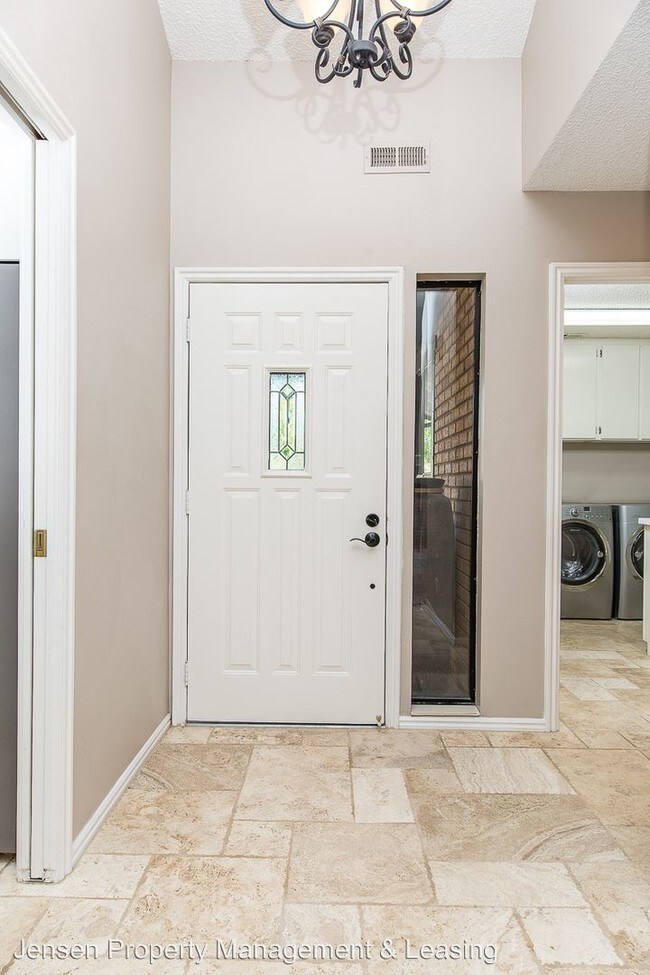 Foto del edificio - 3 br, 2 bath House - 985 Joshua Circle