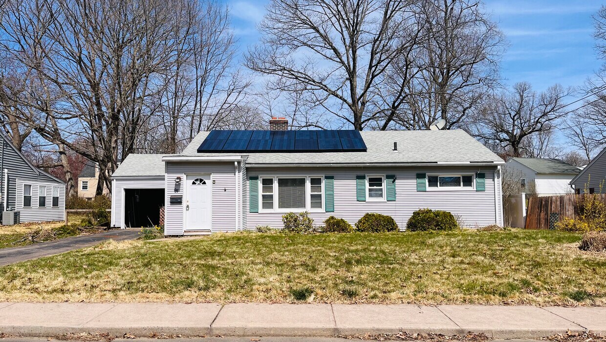 Primary Photo - 91 Green Manor Rd