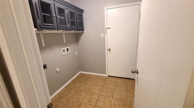 Building Photo - 311 Luna Vista Dr