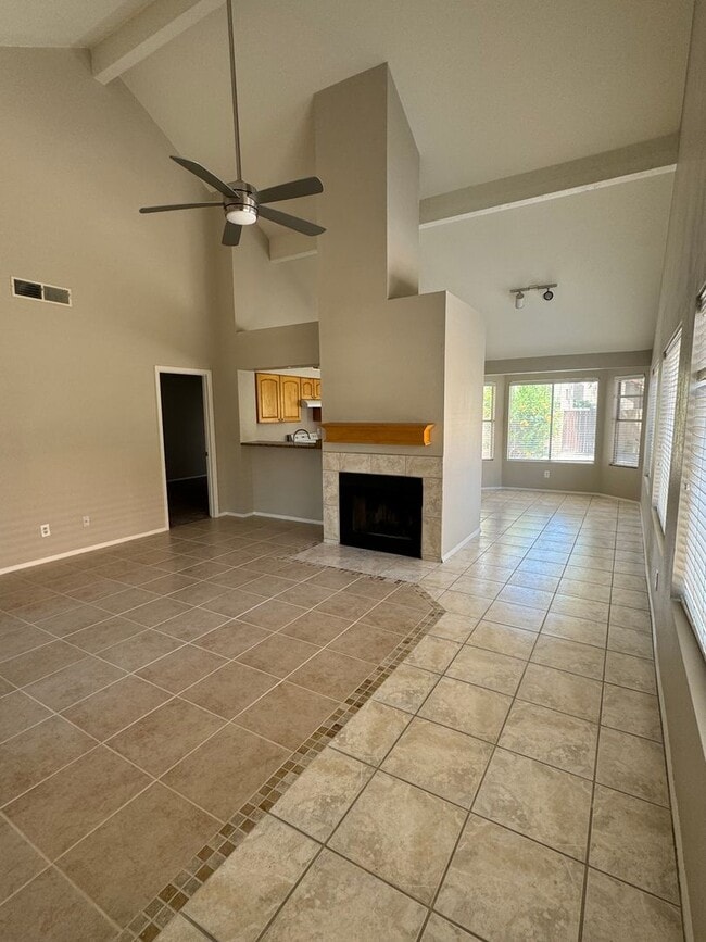 Building Photo - Tempe Home for Rent!