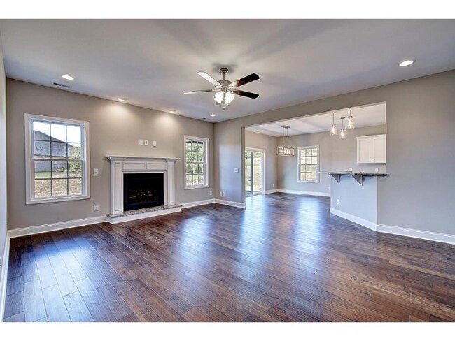 Building Photo - 1097 Panoramic Vista