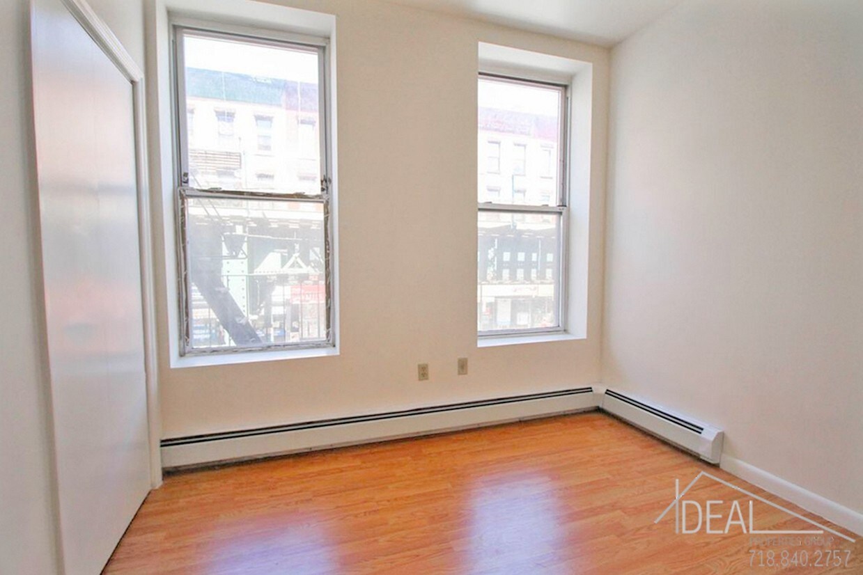 Building Photo - 1265 Broadway