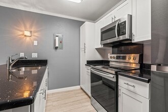 Building Photo - 94-1068-1068 Kaukahi Pl