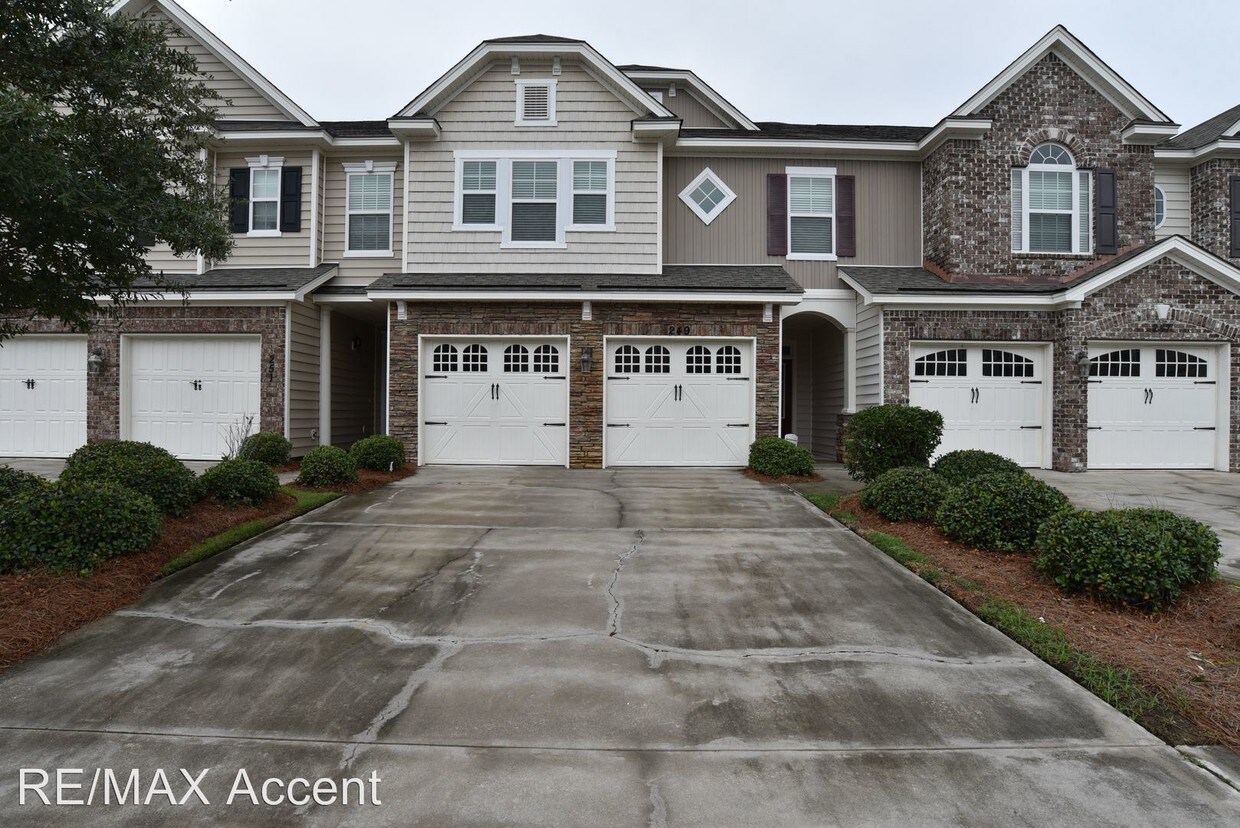 3 br, 2.5 bath House 249 Durham Park Way House Rental in Pooler, GA