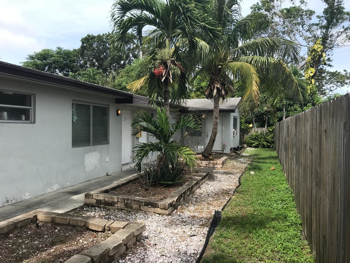 Primary Photo - 1015 E Las Olas Blvd