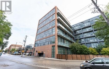 Building Photo - 5 Hanna Ave