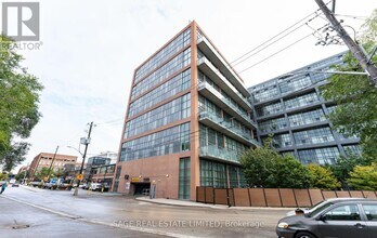 Building Photo - 5 Hanna Ave