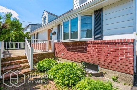 Building Photo - 94 Pollok Pl
