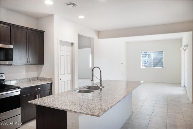 Foto del edificio - 43633 Yucca Ln