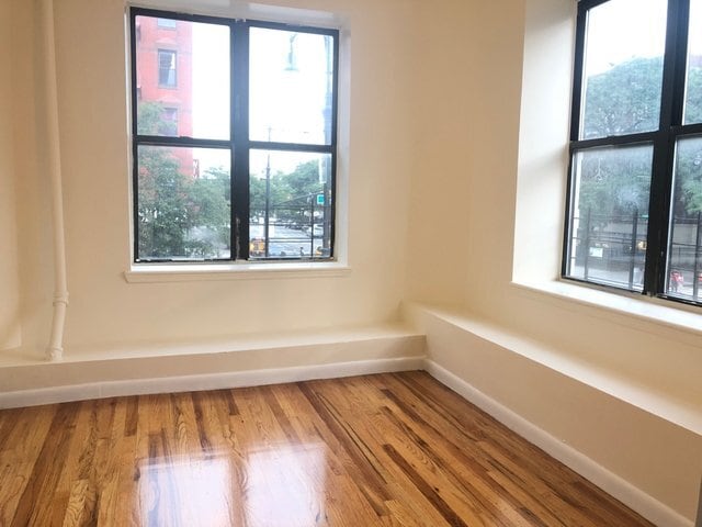 Primary Photo - 455 E 116th St