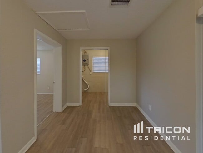 Foto del edificio - 1227 Hamilton Ave