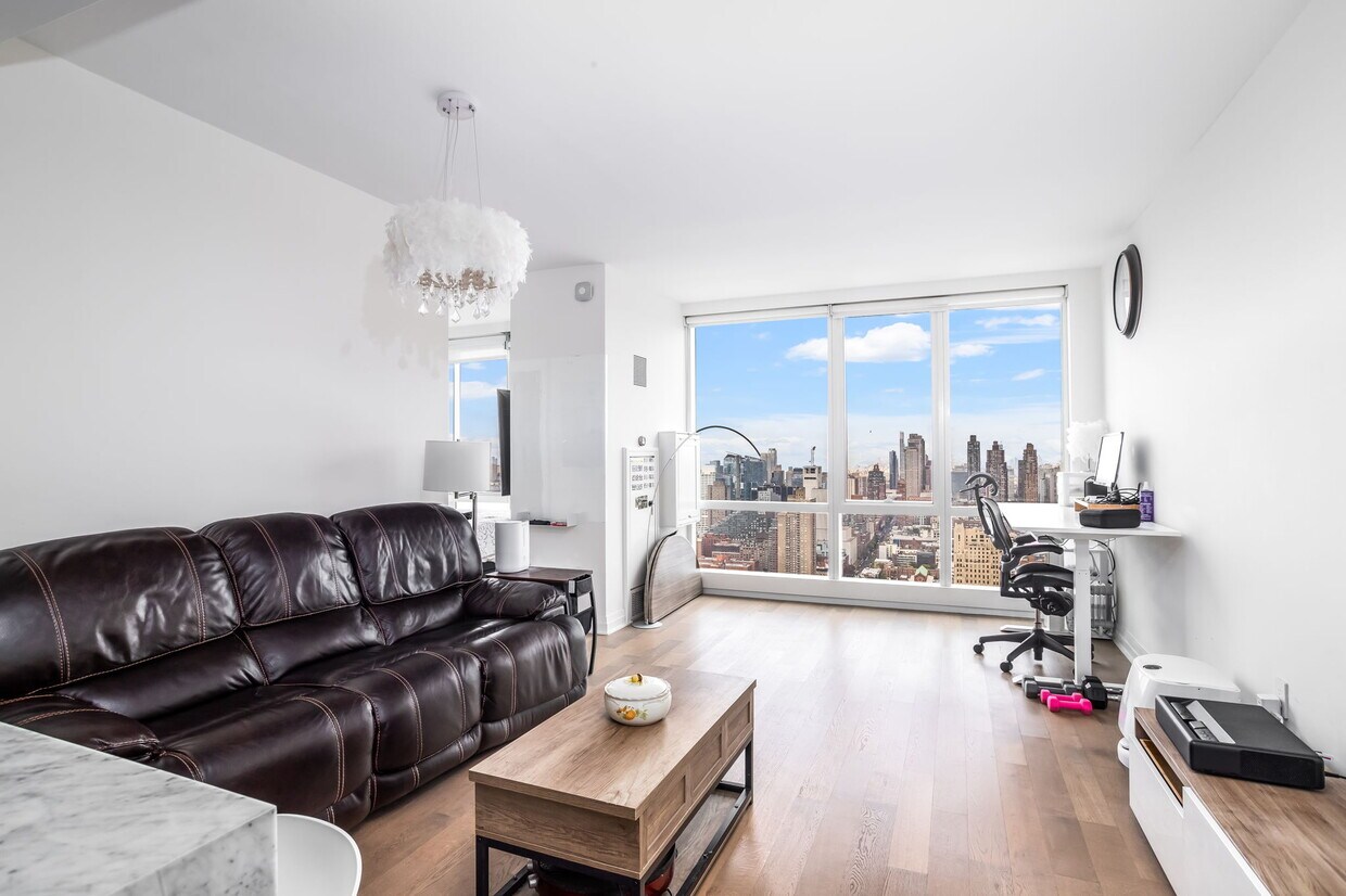 Primary Photo - 460 W 42nd St