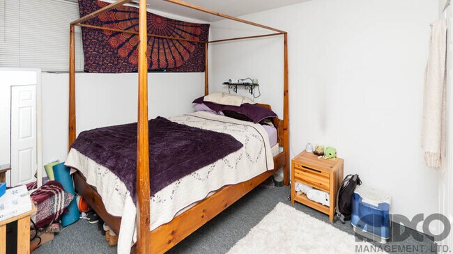 Foto del edificio - 2543 N Southport Ave