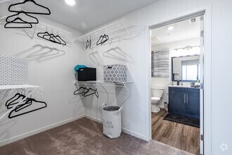 1 BR, 1 BA - 720SF - Radius Orlando Apartments