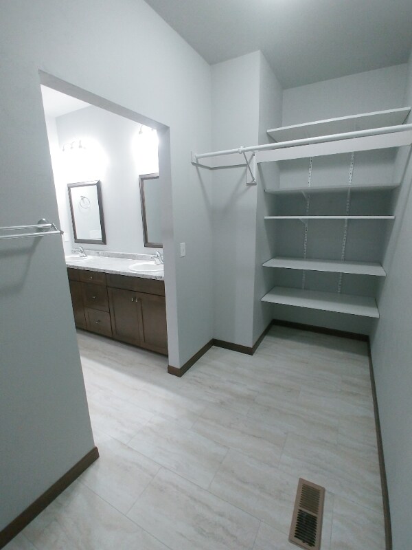 Foto del edificio - 1324 Moon Ridge Ct