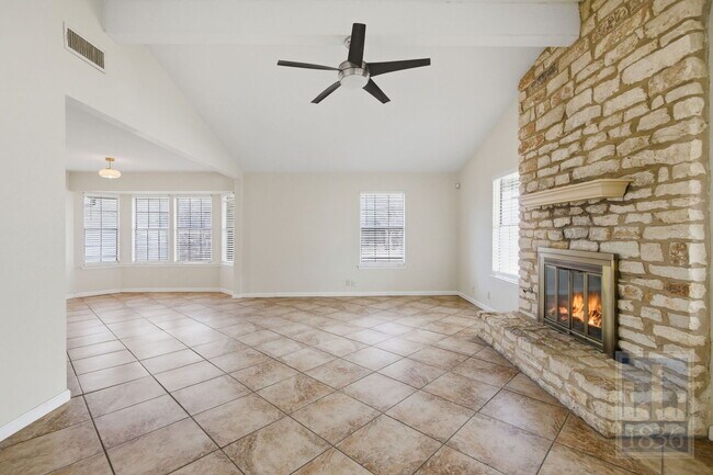 Foto del edificio - 6201 Tara Dr