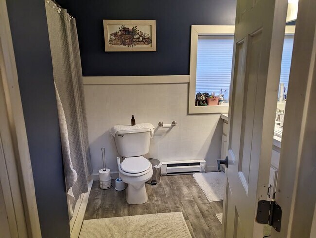 Foto del edificio - 105 S Main St