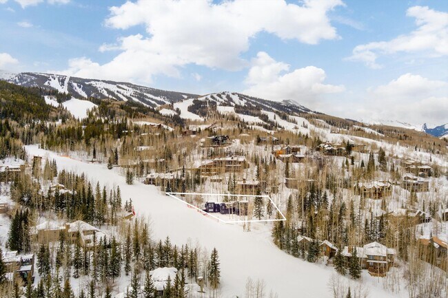 Foto del edificio - 126 Edgewood Ln