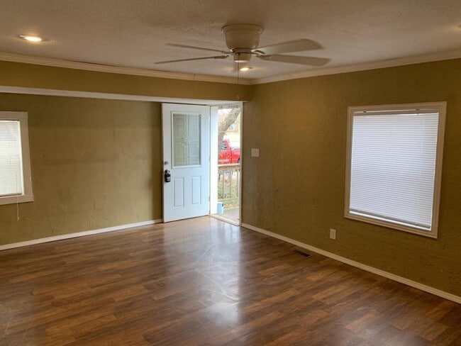 Photo - 507 E Virginia Ave House