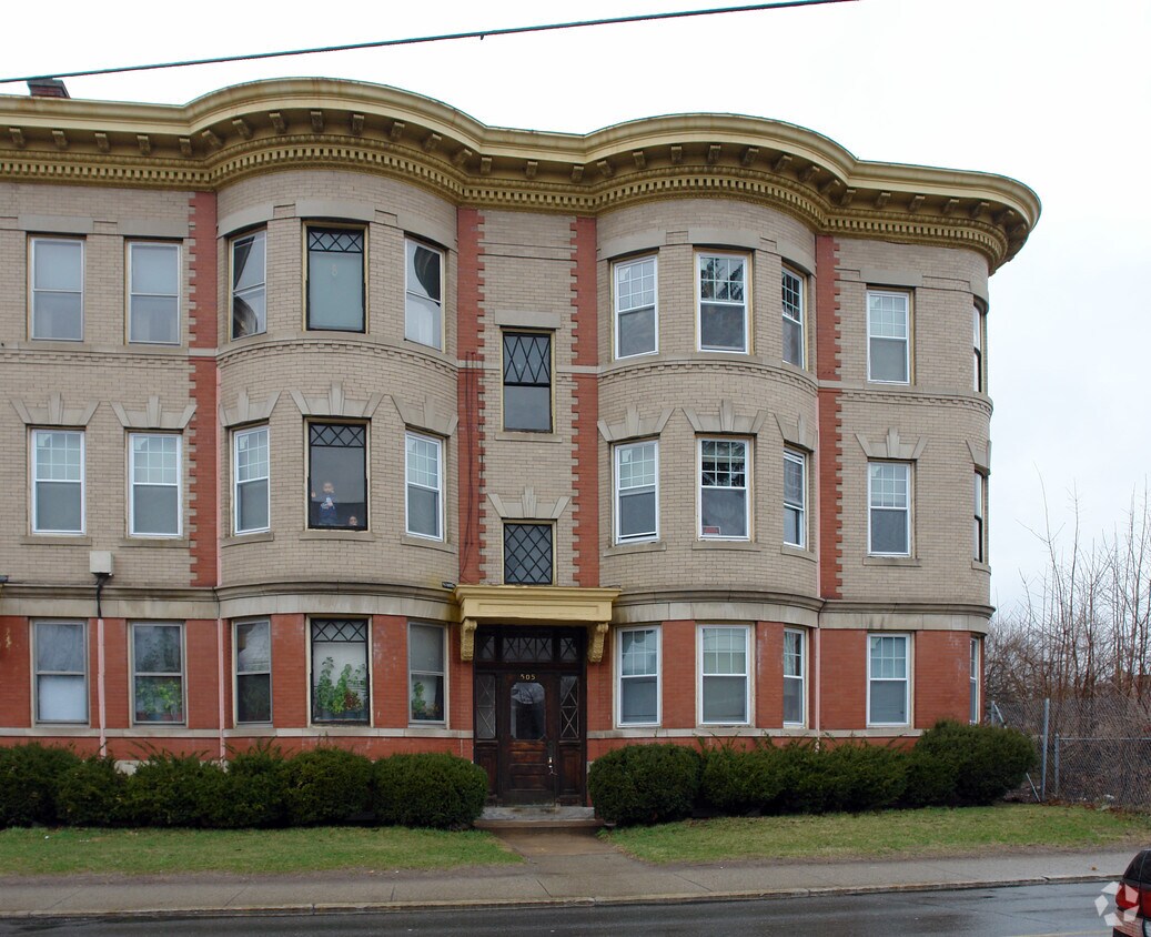 505 Pleasant St, Holyoke, MA 01040 Apartments in Holyoke, MA