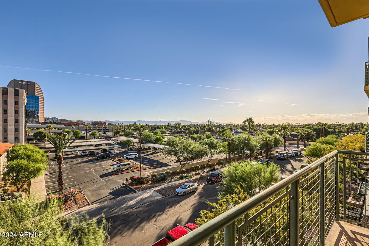 Primary Photo - 16 W Encanto Blvd
