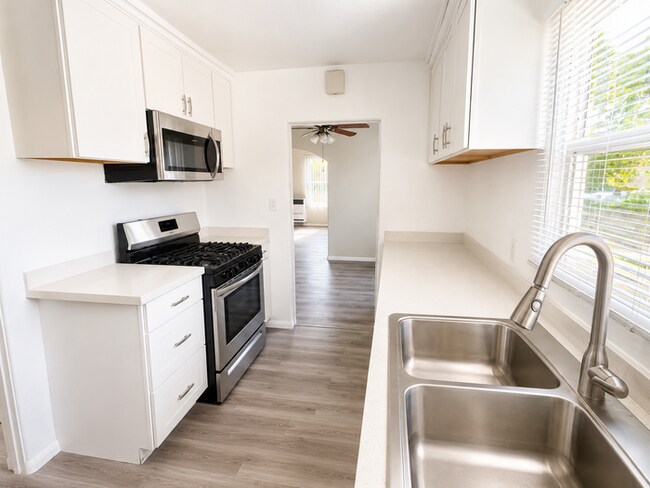 Foto del edificio - Completely remodeled 3bd 2ba. home in Pacific Beach ! Must see!