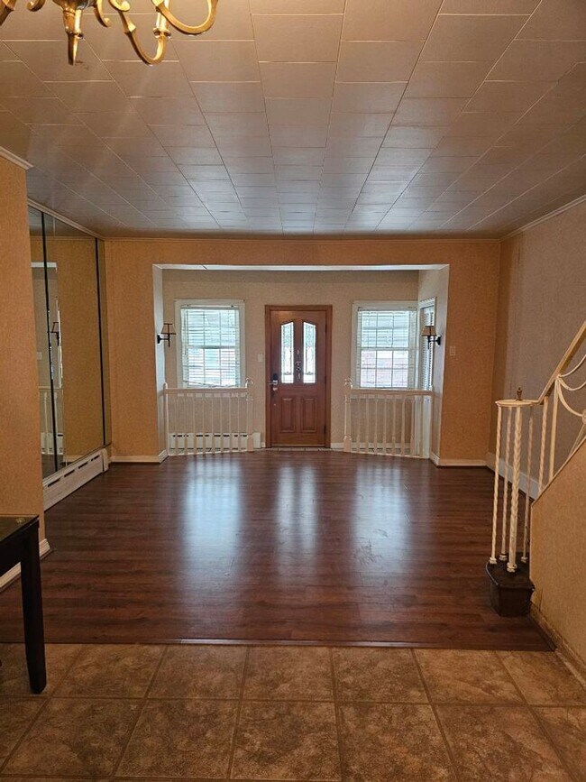 Photo - Large Home - South Philadelphia