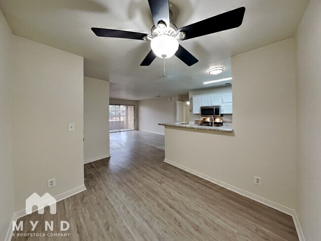 Foto del edificio - 2200 S Fort Apache Rd