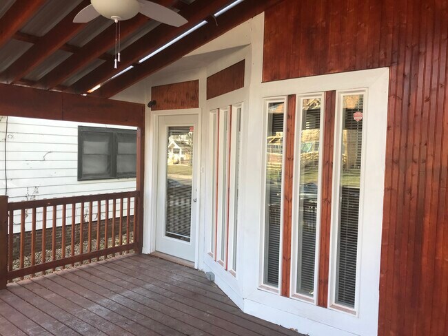 Foto del edificio - 3118 N College Ave