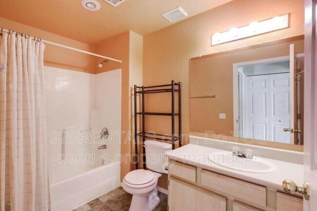Building Photo - 4343 Soliere Ave