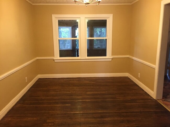 Photo - 4+ Bedroom Home Located Near UofL Campus